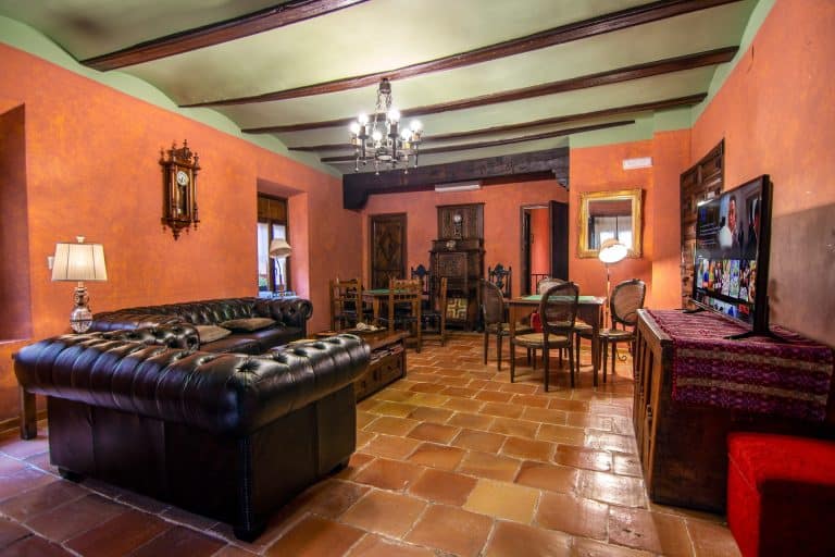 hotel salon con tele comun